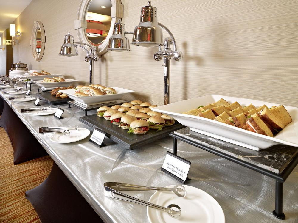 Courtyard By Marriott Edmonton West Hotel Bagian luar foto