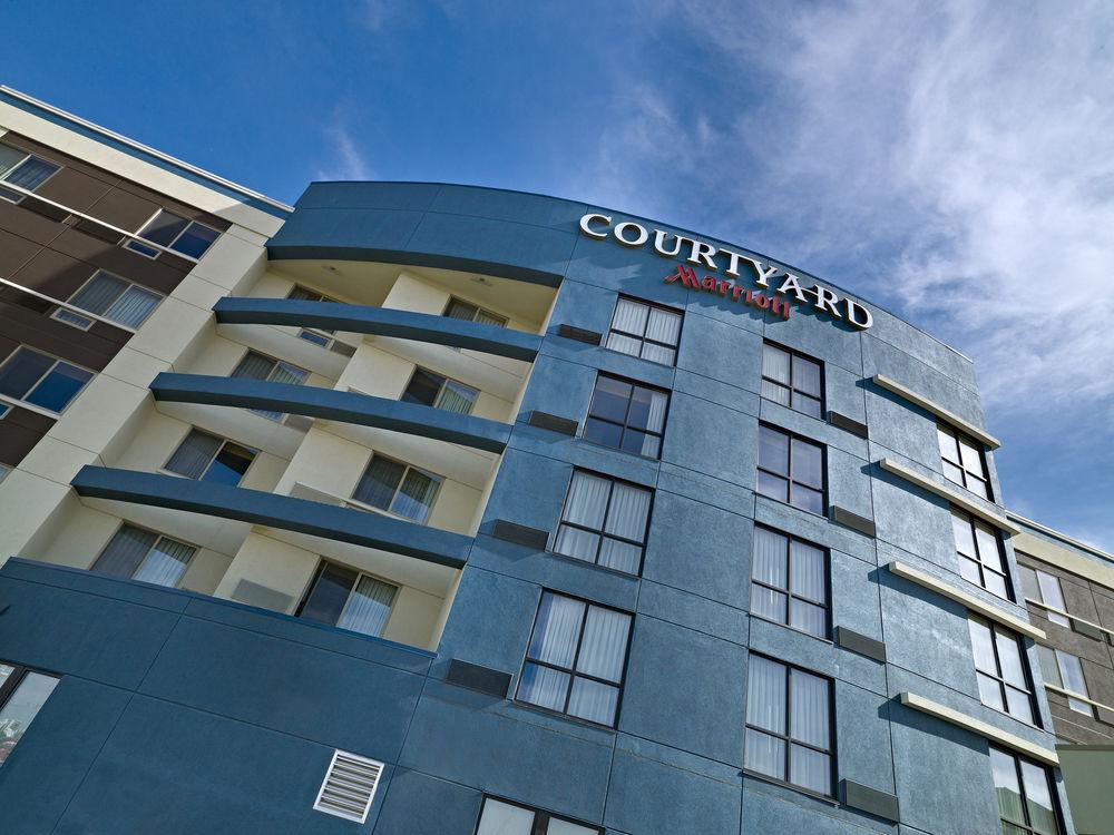 Courtyard By Marriott Edmonton West Hotel Bagian luar foto