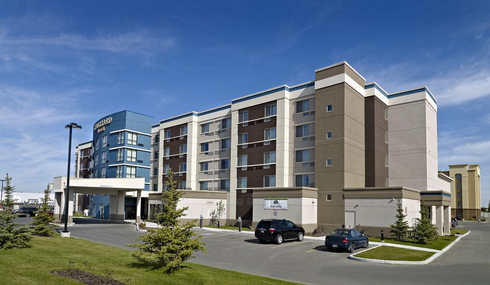 Courtyard By Marriott Edmonton West Hotel Bagian luar foto