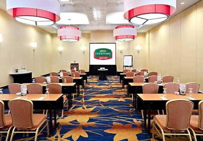 Courtyard By Marriott Edmonton West Hotel Bagian luar foto